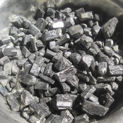 直銷(xiāo)燕國(guó)1-25目電氣石球 過(guò)濾水用電氣石球圖片_高清圖_細(xì)節(jié)圖-靈壽縣燕國(guó)礦產(chǎn)品加工廠 -